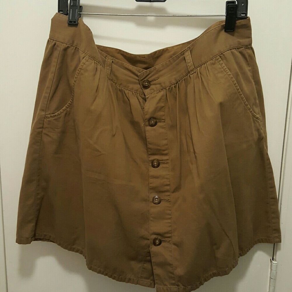 Old Navy khaki skirt